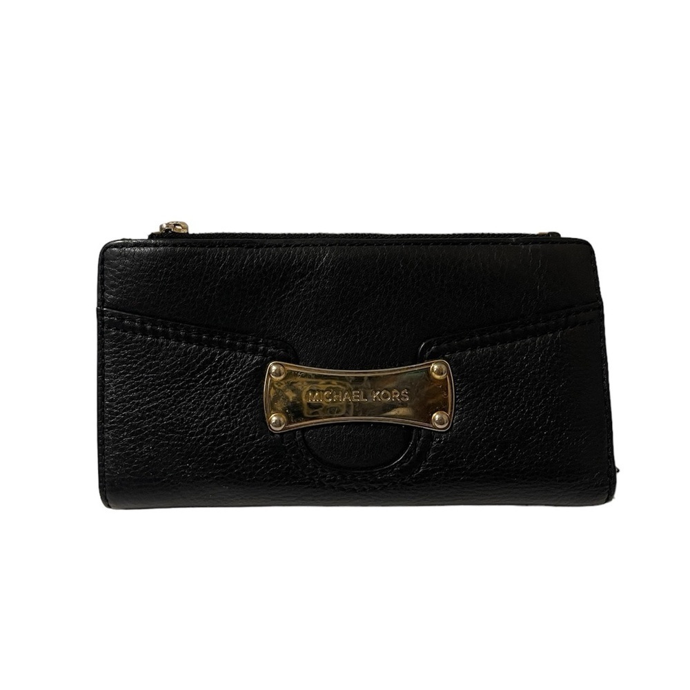 Michael Kors women's black leather Continental Bifold Wallet. in good condition